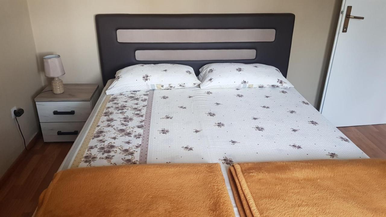 Apartment Lidija تْشيرسيك نوفي المظهر الخارجي الصورة